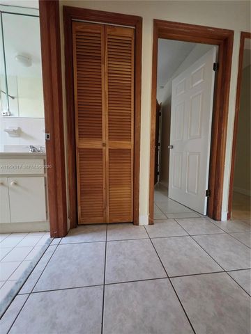 9034 SW 163rd Ter, Palmetto Bay, FL 33157