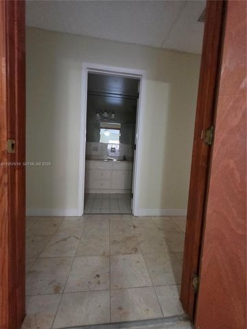 9034 SW 163rd Ter, Palmetto Bay, FL 33157