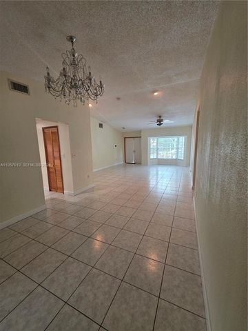 9034 SW 163rd Ter, Palmetto Bay, FL 33157