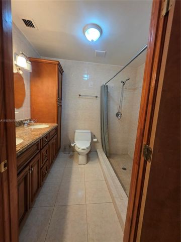 9034 SW 163rd Ter, Palmetto Bay, FL 33157