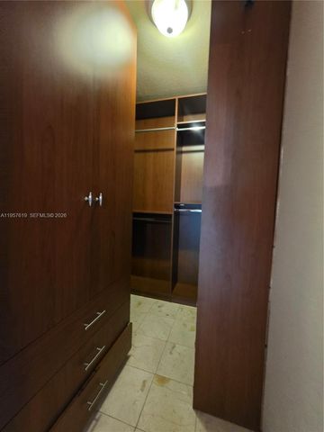 9034 SW 163rd Ter, Palmetto Bay, FL 33157