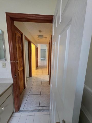 9034 SW 163rd Ter, Palmetto Bay, FL 33157