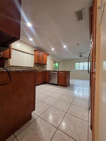 9034 SW 163rd Ter, Palmetto Bay, FL 33157