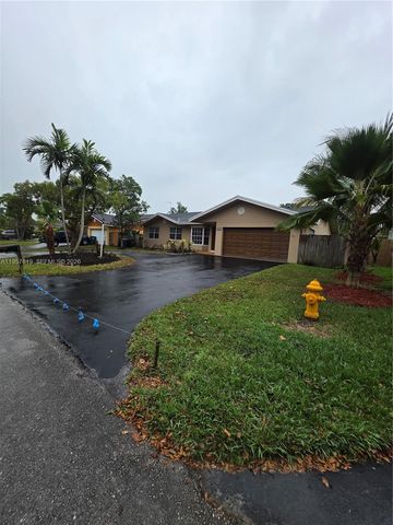 9034 SW 163rd Ter, Palmetto Bay, FL 33157