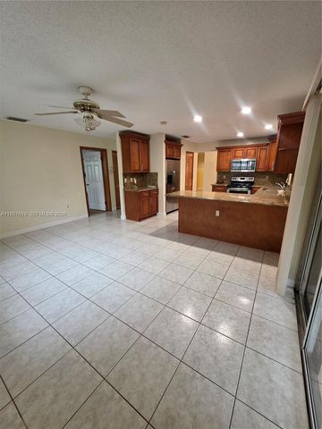 9034 SW 163rd Ter, Palmetto Bay, FL 33157