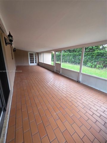 9034 SW 163rd Ter, Palmetto Bay, FL 33157