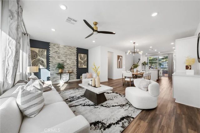 159 Waypoint, Tustin, CA 92782