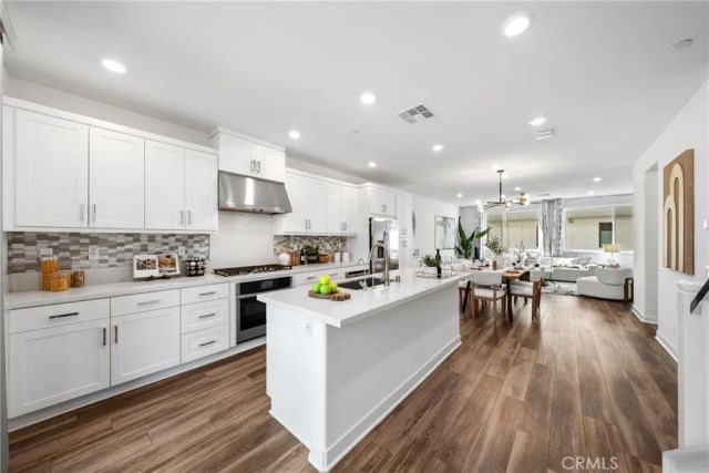 159 Waypoint, Tustin, CA 92782