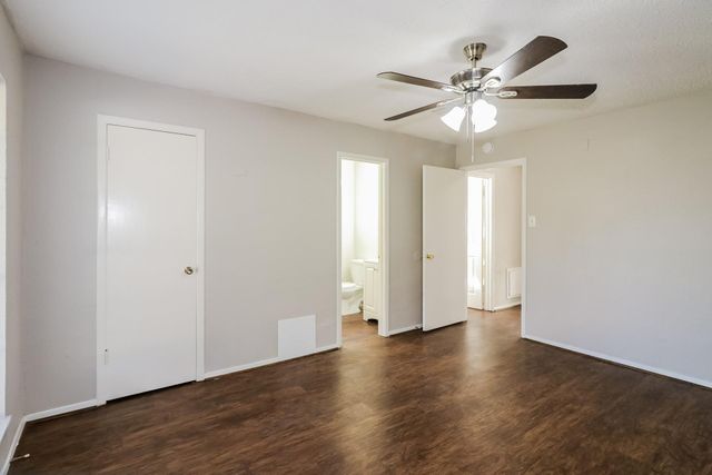 5139 Wickview Lane, Houston, TX 77053