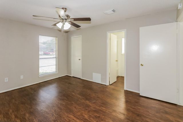 5139 Wickview Lane, Houston, TX 77053