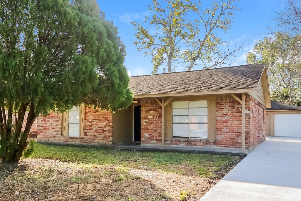 5139 Wickview Lane, Houston, TX 77053