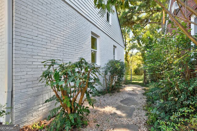 458 Shannon Drive SW, Atlanta, GA 30310