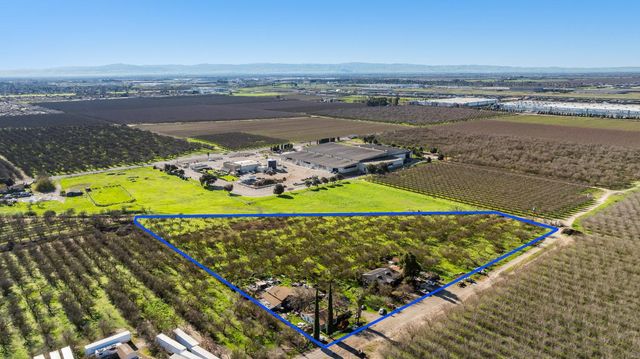 2272 Coelho Rd, Manteca, CA 95336