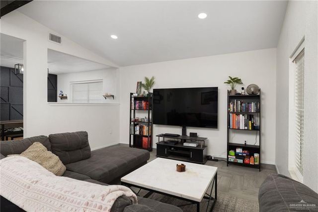 3008 N 1st Street, Mcallen, TX 78501