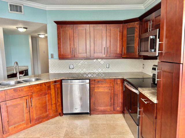 2606 Belmont Lane, North Lauderdale, FL 33068