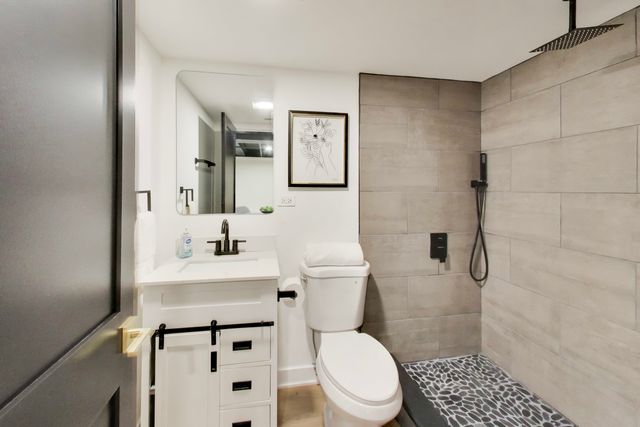 6730 W Dakin Street, Chicago, IL 60634
