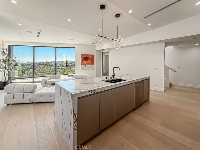 5130 Medina, Woodland Hills, CA 91364