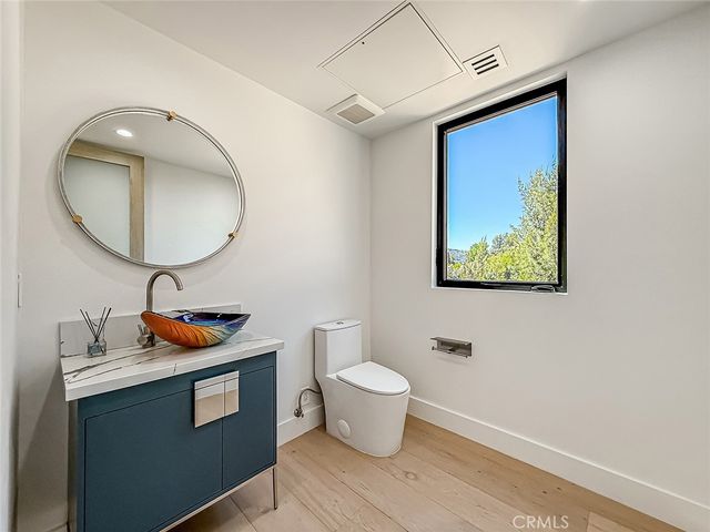 5130 Medina, Woodland Hills, CA 91364