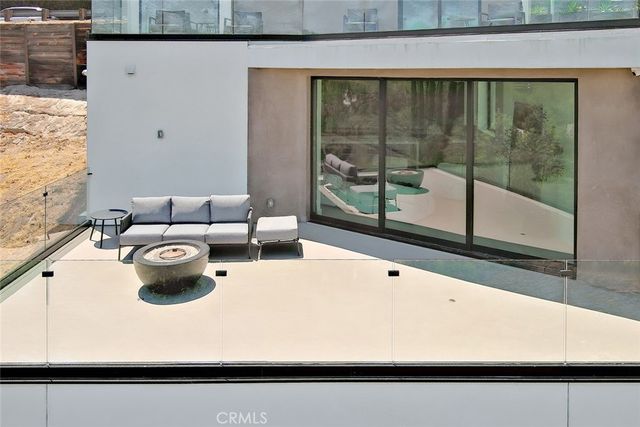 5130 Medina, Woodland Hills, CA 91364
