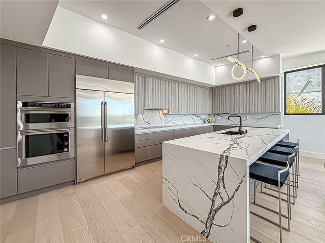 5130 Medina, Woodland Hills, CA 91364