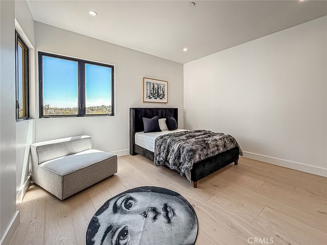 5130 Medina, Woodland Hills, CA 91364