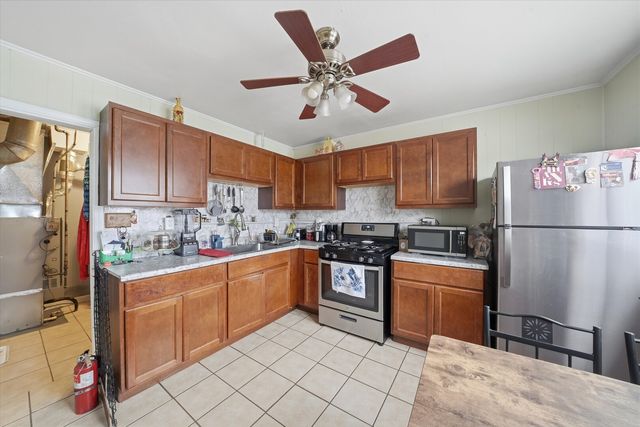 33 49th Avenue, Bellwood, IL 60104