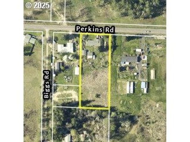 25780 PERKINS Rd, Veneta, OR 97487
