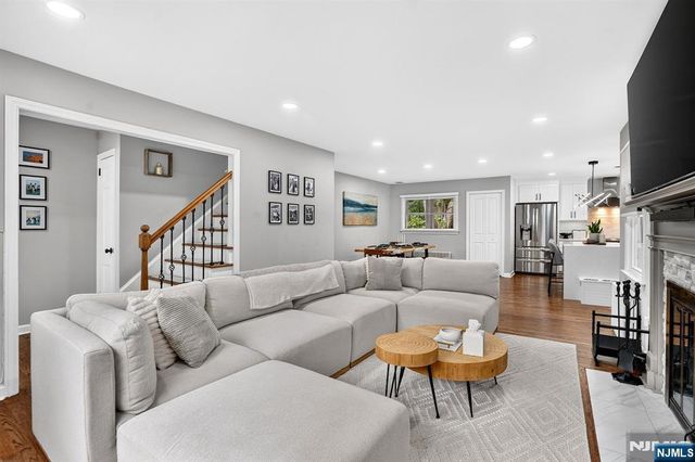 6 Estler Lane, Boonton Township, NJ 07005