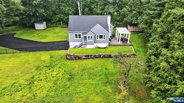 6 Estler Lane, Boonton Township, NJ 07005