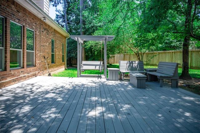 111 Regan Mead Court, The Woodlands, TX 77382