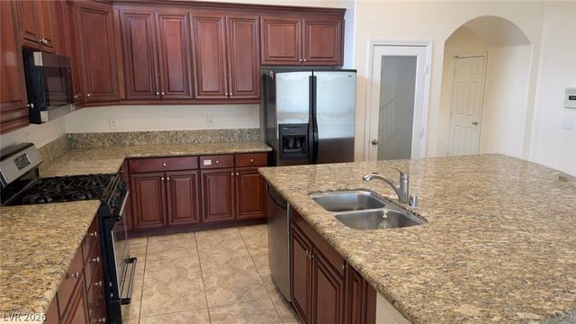 7608 Stray Horse Avenue, Las Vegas, NV 89113