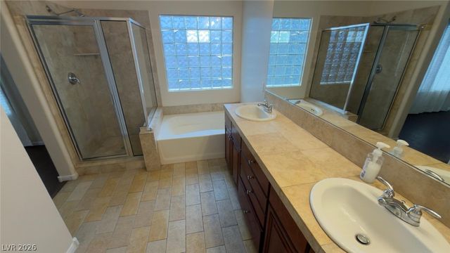 7608 Stray Horse Avenue, Las Vegas, NV 89113
