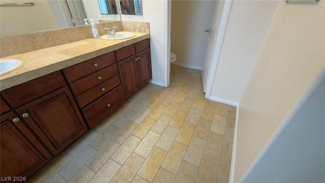 7608 Stray Horse Avenue, Las Vegas, NV 89113