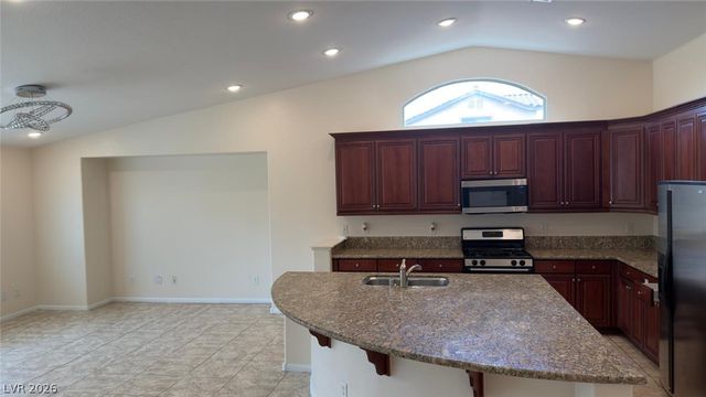 7608 Stray Horse Avenue, Las Vegas, NV 89113