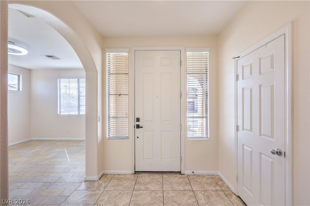7608 Stray Horse Avenue, Las Vegas, NV 89113 — photo 3