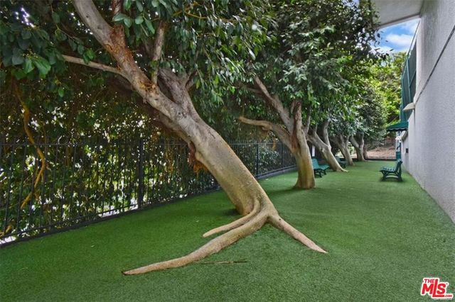 1131 Alta Loma Road 412, West Hollywood, CA 90069