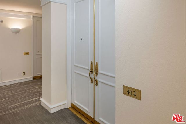 1131 Alta Loma Road 412, West Hollywood, CA 90069