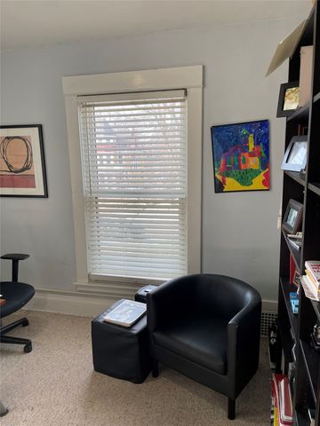 1324 Main Street, Grinnell, IA 50112