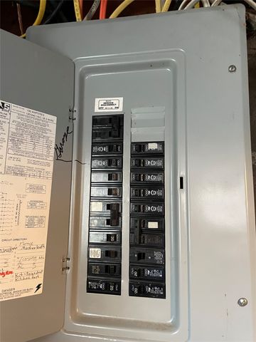 1324 Main Street, Grinnell, IA 50112