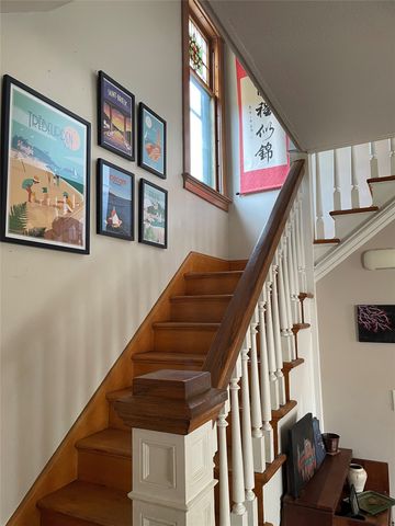 1324 Main Street, Grinnell, IA 50112