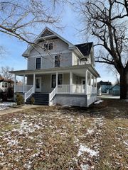 1324 Main Street, Grinnell, IA 50112