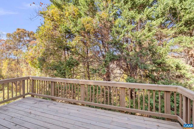 572 WHITCOVER CIR, Charlottesville, VA 22901