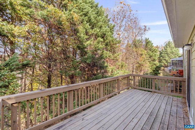 572 WHITCOVER CIR, Charlottesville, VA 22901