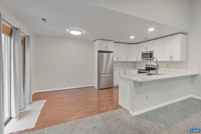 572 WHITCOVER CIR, Charlottesville, VA 22901