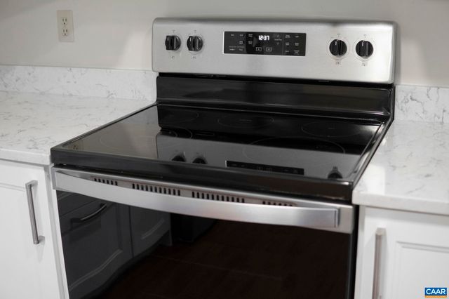 572 WHITCOVER CIR, Charlottesville, VA 22901