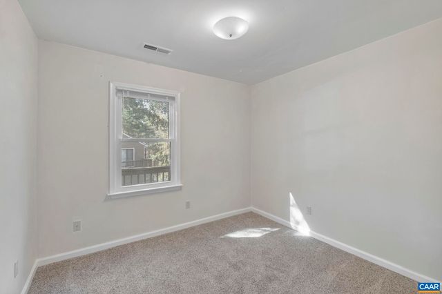 572 WHITCOVER CIR, Charlottesville, VA 22901