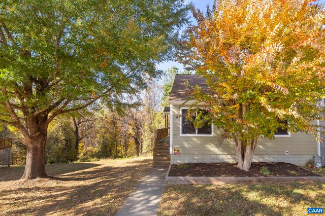 572 WHITCOVER CIR, Charlottesville, VA 22901