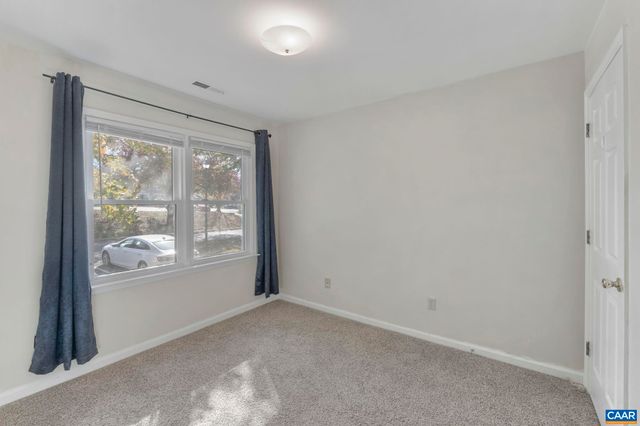 572 WHITCOVER CIR, Charlottesville, VA 22901