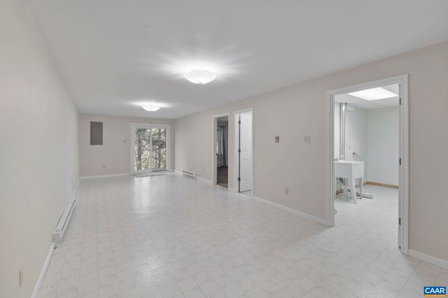 572 WHITCOVER CIR, Charlottesville, VA 22901