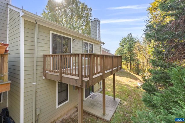 572 WHITCOVER CIR, Charlottesville, VA 22901